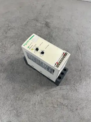 USED Schneider Electric Schneider Electric ATS01N112FT Altistart 01