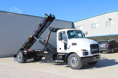 New | in-Stock 2027 MACK MD7 Rolloff Trucks Texas US | Roll Off Truck World #1491884