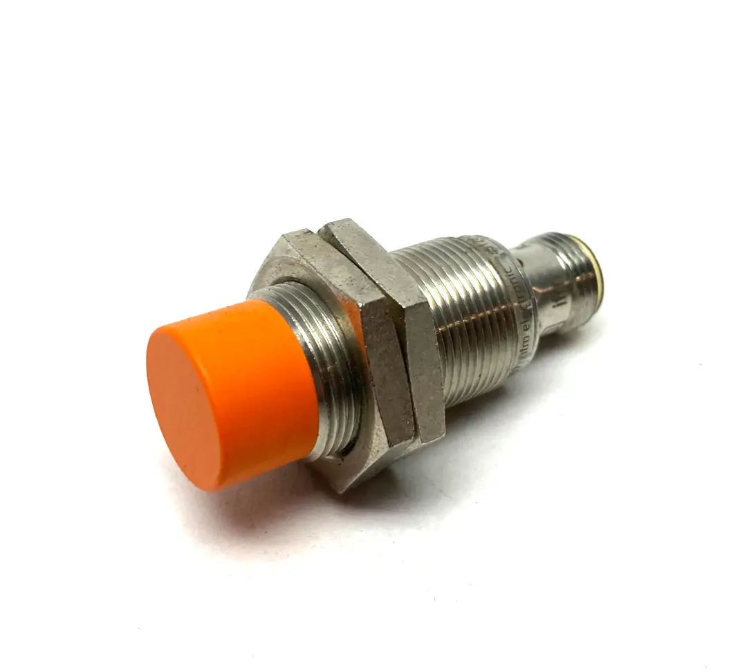 IGB3012-APKG/US-104, IGS207 | Ifm IGS207 Inductive Proximity Sensor 12mm Range M18 House IGB3012-APKG/US-104 - Used