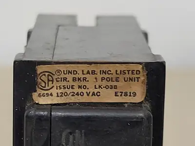 15 Amp, 1 Pole, 120/240 volts Circuit Breaker