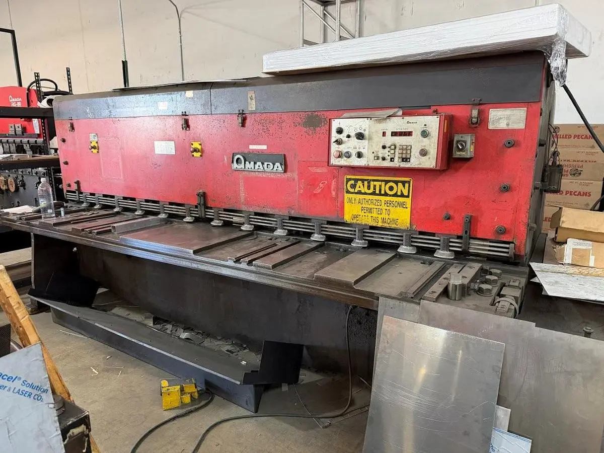 USED AMADA M-3060