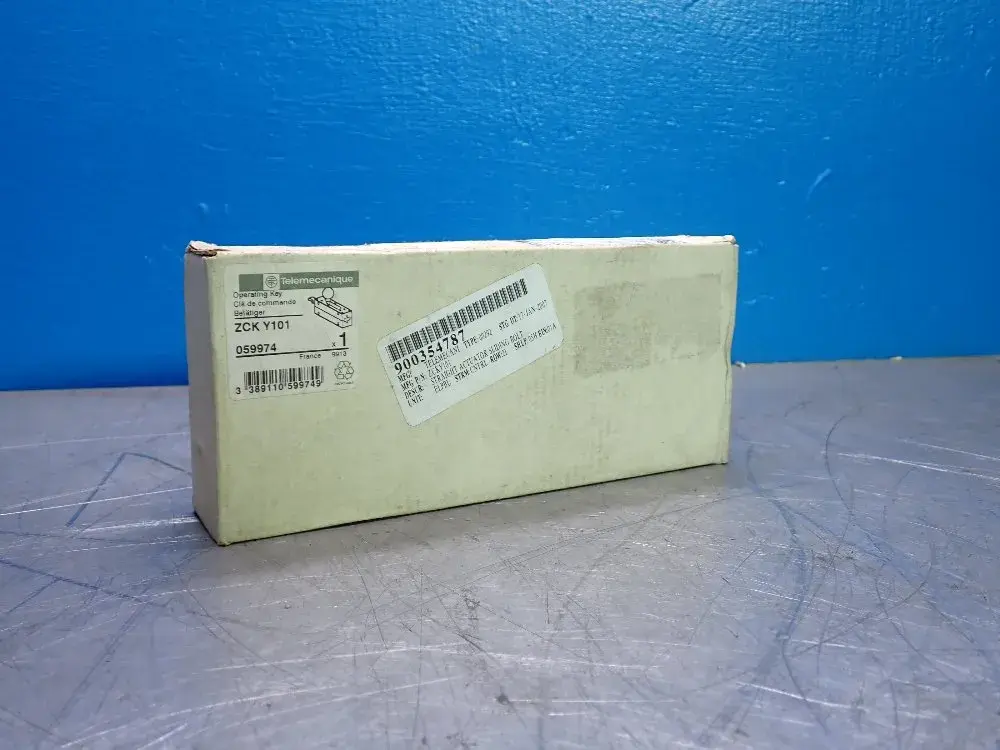 New | in-Stock 2007 TELEMECANIQUE ZCK Y101 Miscellaneous MRO | HGR 24 #751044