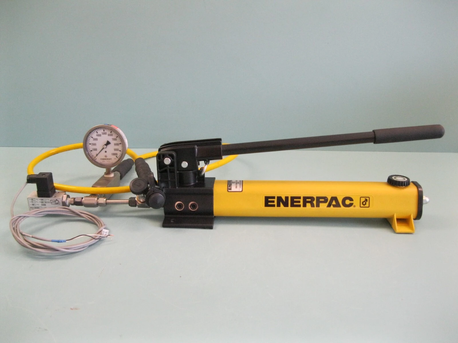 USED Enerpac P392