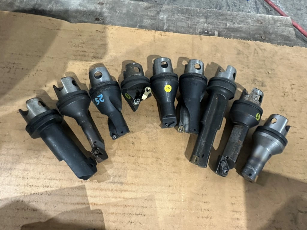 KENNAMETAL KM40 TOOLHOLDERS - 9