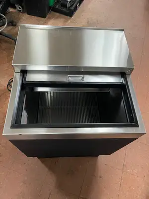 Used Glastender Used 24" Glastender MF24-B1 Bar Glass Mug Froster / Chiller 120V Underbar Equipment Illinois US | Falcon Restaurant Supply #1375825