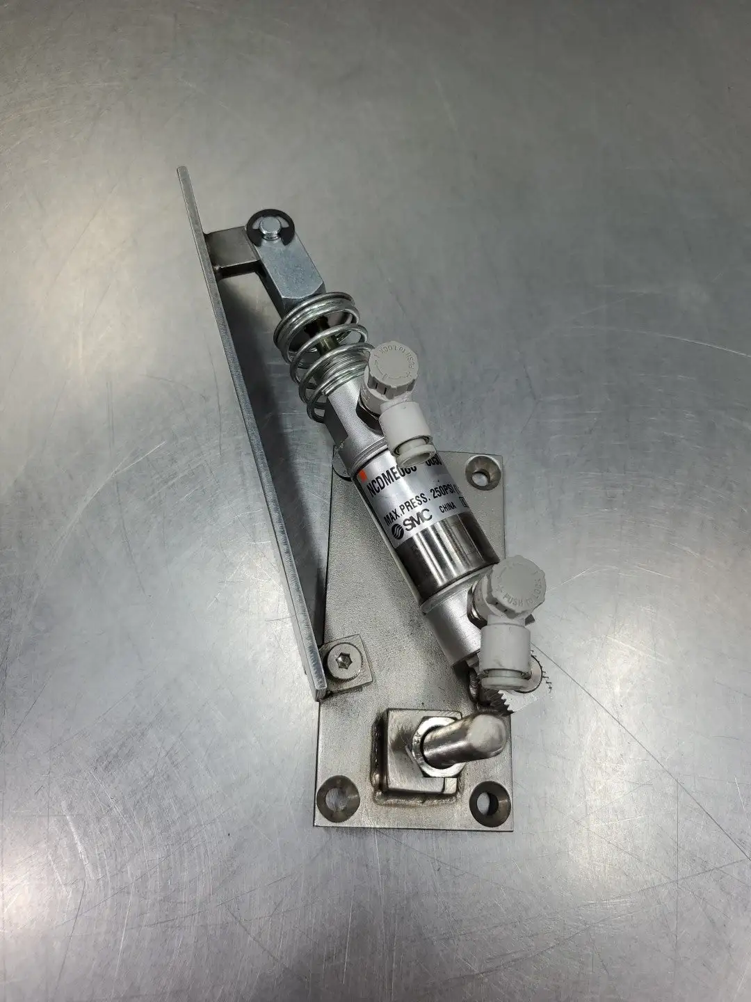 SMC NCDME088-0050 Pneumatic Cylinder, 250 Max PSI. 6E-7