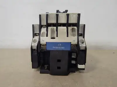 USED TELEMECANIQUE LC1-D3210