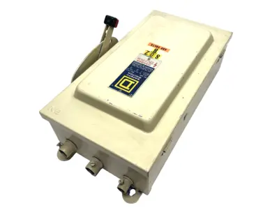 | Square D H-363AWK 3-Pole Heavy Duty Fusible Safety Switch 100A 600V - Used