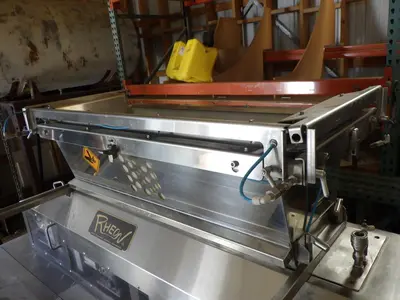USED 2011 RHEON VX431