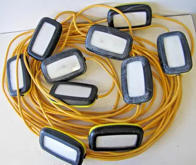 Southwire 100 ft LED String Light 14/3 SJTW Indoor & Outdoor 120V 10 Lights
