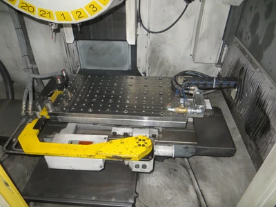 Used FANUC ROBODRILL ALPHA T21IEL Drilling & Tapping Centers Minnesota US | Machinesused.com #1445800