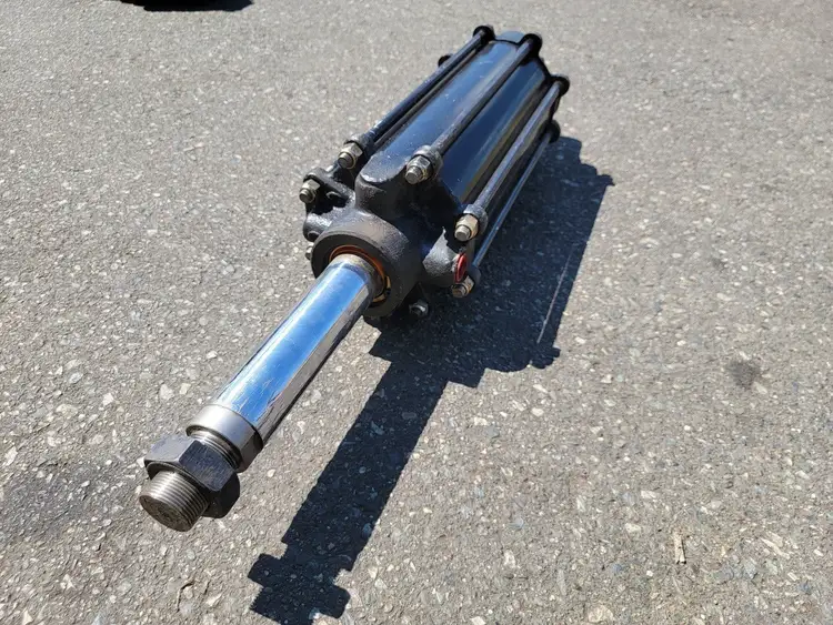 Used ROYAL ELECTRIC _UNKNOWN_ Parts (Hydraulics and Pneumatics) British Columbia CA | Lenmark #913446