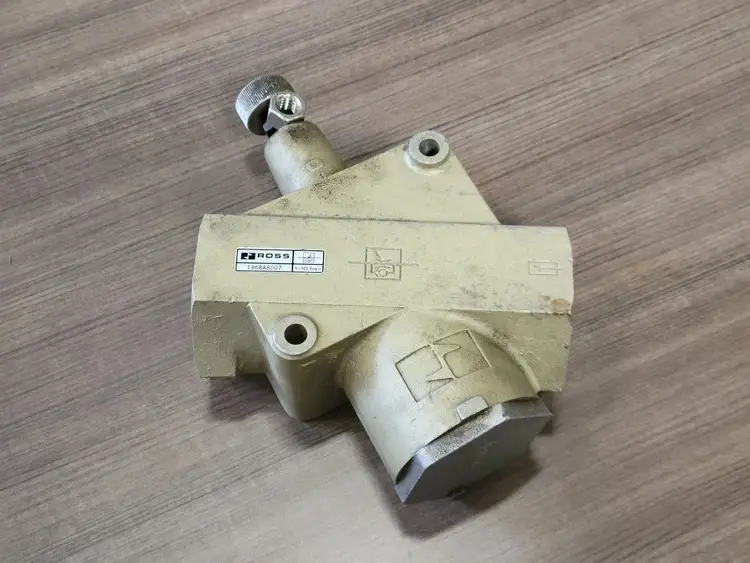 Used ROSS 1968A8007 Parts (Hydraulics and Pneumatics) British Columbia CA | Lenmark #266044