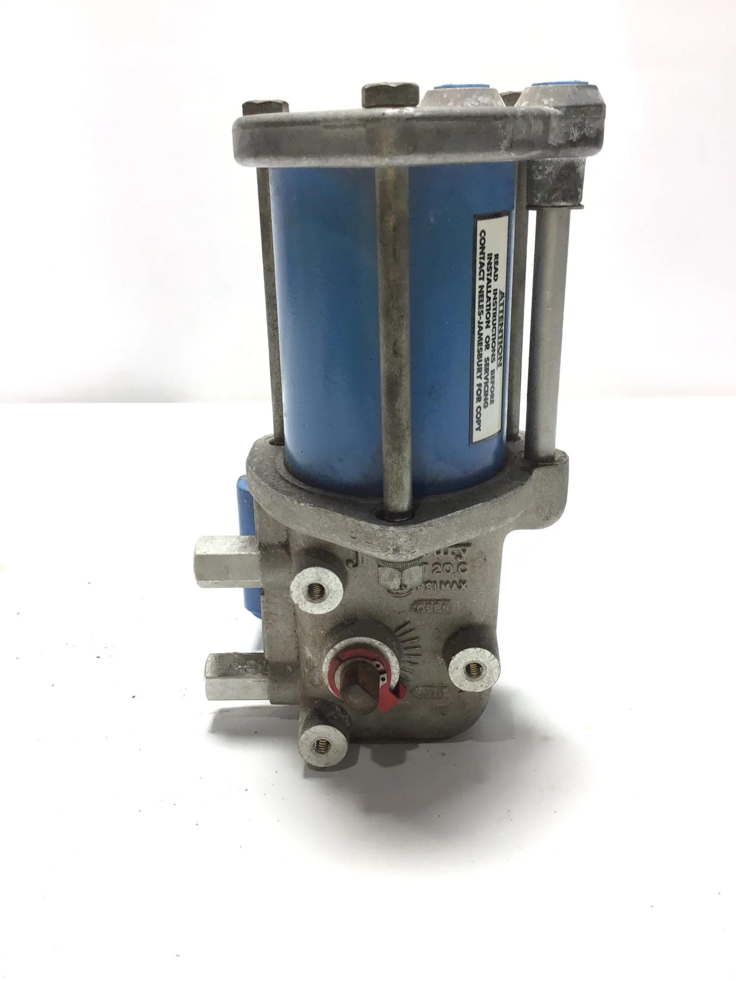 Jamesbury C 21-1136TT-0 Pneumatic Valve 1-1/2″ Max Shut off Press 400 PSIG