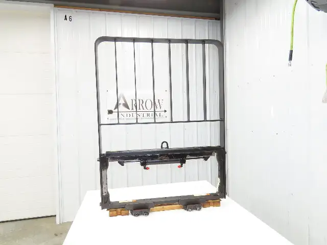 Used CASCADE _UNKNOWN_ Forklift Attachments Indiana US | Arrow Industrial #1366962