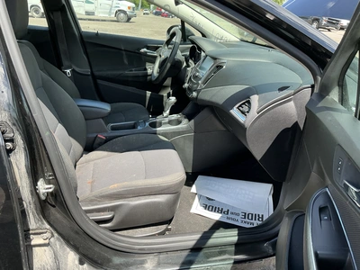 USED 2017 CHEVROLET CRUZE