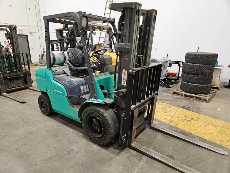 Used 2013 MITSUBISHI F30N Misc Forklifts British Columbia CA | Lenmark #913491