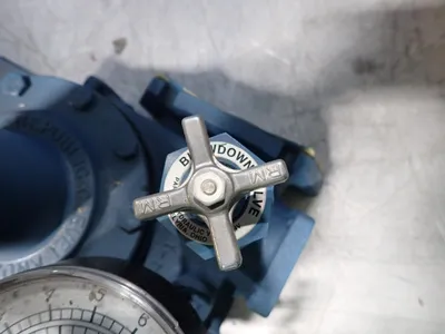 Parker Hydraulic Pressure Regulator W/ Valve
