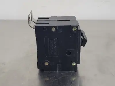 USED CUTLER-HAMMER BAB215