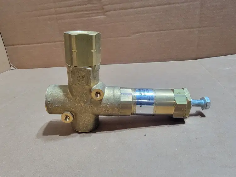 New | in-Stock CAT PUMPS 7592 Parts (Hydraulics and Pneumatics) British Columbia CA | Lenmark #479114