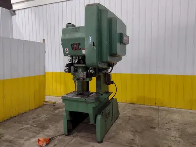 60 TON BLISS MODEL #C-60 OBI FLYWHEEL STAMPING PUNCH PRESS 4" STROKE: STOCK #23467