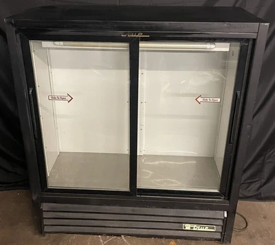 174-0082 True GDM-41SL-54 2 Glass Door Self Contained Cooler