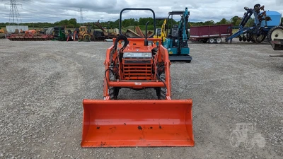 USED 1992 KUBOTA L2350DT