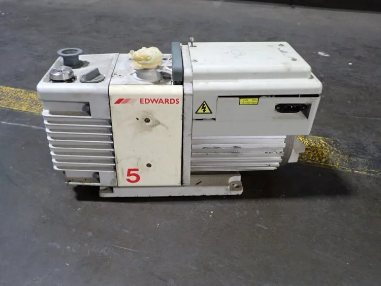 Used EDWARDS RV5 Pumps Ohio US | HGR 24 #927685