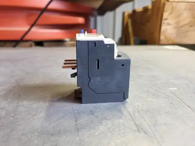 NEW SCHNEIDER ELECTRIC LRD07