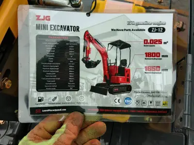 ZJZ-12 MINI EXCAVATOR YELLOW