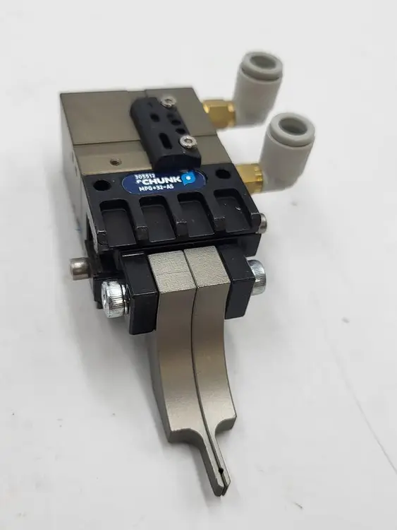 Used SCHUNK SCHUNK MPG+32-AS / 305512 ROBOTIC PNEUMATIC GRIPPERS Robot Parts | ND Industrial Surplus #1216668