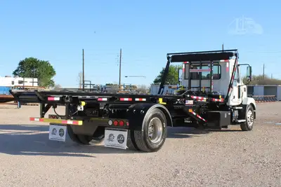 New | in-Stock 2027 MACK MD7 Rolloff Trucks Texas US | Roll Off Truck World #1491883