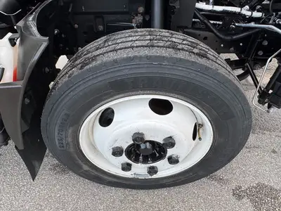 Used 2024 ISUZU NPR HD Box trucks Florida US | Truck and Van Outlet #1509131