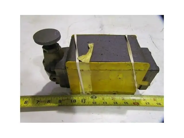 Sperry Vickers DGX 061BL 51 Reducing Valve 80-1000 psi