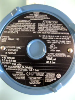1/2" United Electric Controls J120-173 Pressure Switch 250VAC 4-100PSI NEW D17