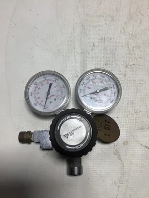 Air Products E11-E-A144D Gas Regulator With Gauges