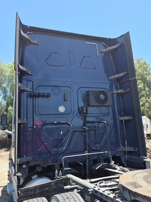 Used 2019 FREIGHTLINER CASCADIA Miscellaneous Trucks/Trailers California US | Revelation Machinery #1277596