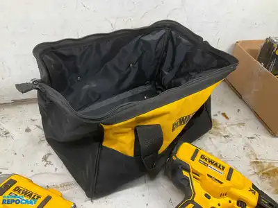 DeWalt 20V Brushless 30 Degree Framing Nailer and 18 Gauge Narrow Crown Stapler with Case