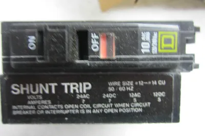 NEW SQUARE D Q01501042 CIRCUIT BREAKER