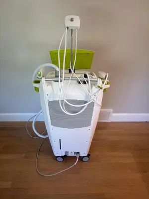 Used 2017 VENUS CONCEPTS VERSA W/ 6 HAND PIECES, VIVA, DIAMOND, OCTIPOLAR, HAIR REMOVAL, SKIN REJUVENATION Lasers / Laser Systems Minnesota US | Midwest Medical #1467836