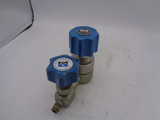 Used MATHESON 3020-N/I Air Pressure Regulators | BG Industrial Surplus #472685