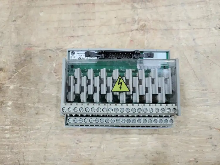 Used ALLEN-BRADLEY 1492-IFM20F-F-2 Misc Electrical & Power Parts British Columbia CA | Lenmark #253432
