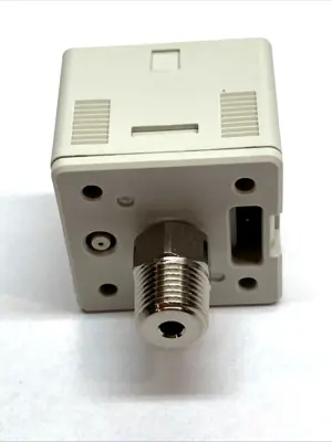 USED SMC DIGITAL PRESSURE SWITCH 0–1 MPA PNP R1/8 - 3-SCREEN