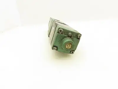 Numatics 152SS435M047P MK15 Pneumatic Directional Solenoid Valve 24VDC