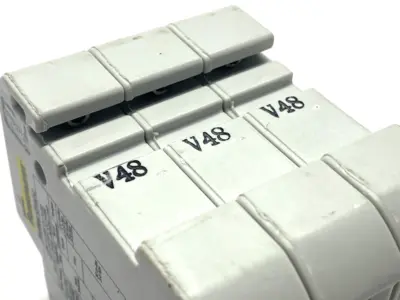 Used Cooper Bussmann Fuse Holder w/ Indicator, 3-Pole 48VDC 30A Fuses Michigan US | Maverick Industrial Sales #1502359