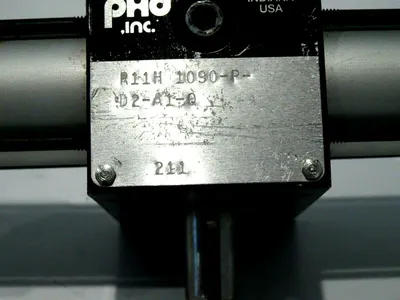USED PHD R11H-1090-P-D2-A1-0 ROTARY ACTUATOR R11H1090PD2A10