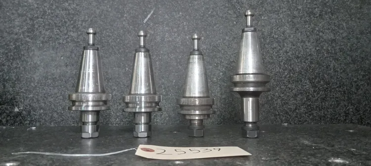 Used TECHNIKS BT40 Tool Holders | MachineStation #946894