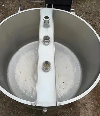 Stainless Steel 200 Gallon Cone-Bottom Balance Tank #S744994