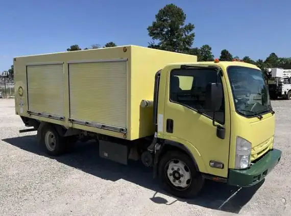 Used 2017 ISUZU NRR Tanker trucks Florida US | Truck and Van Outlet #1520172