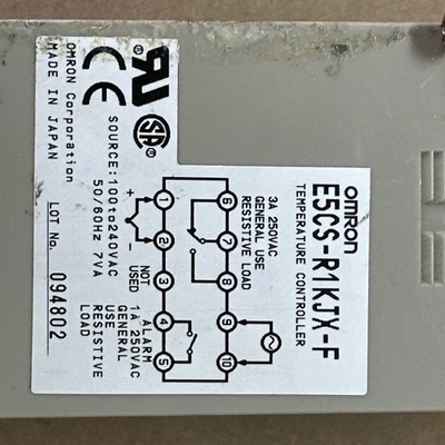 USED Omron E5CS-R1KJX-F